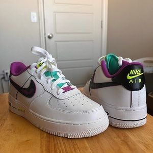 Nike Air Force 1 LV8